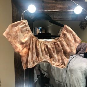 cropped tie die shirt